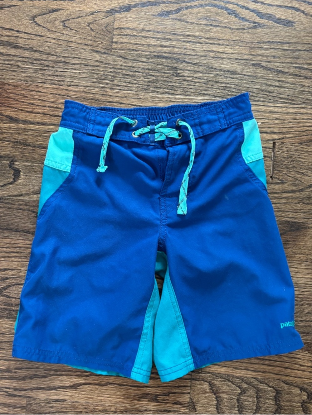 Patagonia Blue and Aqua Boys' Swim Shorts board shorts trunks small